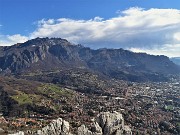 Monte San Martino (1080 m) ad anello da Rancio (Lecco)– 21febb22- FOTOGALLERY